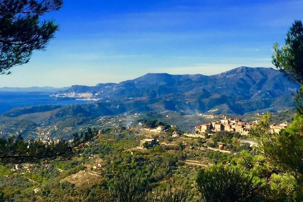 Casa della Bella Vita. Sea view appartement. Bordighera Italia